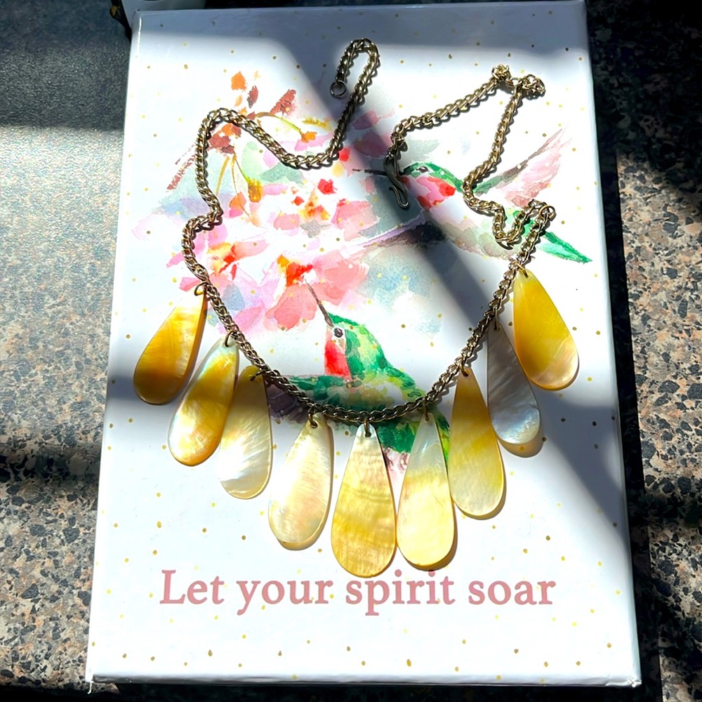 Vintage Mother of Pearl necklace